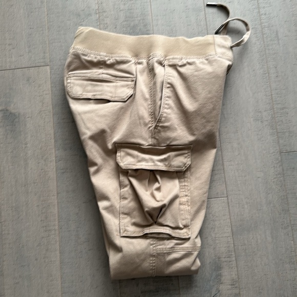 ⭐️ 2 for $10 OR $7 each ⭐️ Men’s * H&M Beige Cargo Pants * US Small - Picture 6 of 7